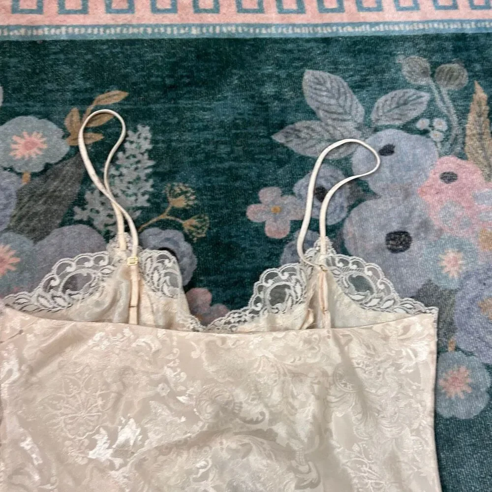 Victoria's Secret Gold Label Lingerie Pajama Set Womens Medium Cream Floral 2 Pc - Picture 15 of 16